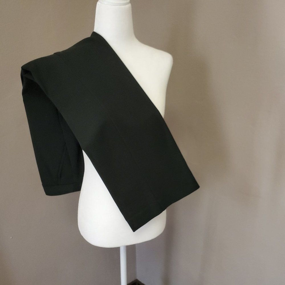 Express Columnist Barely Boot